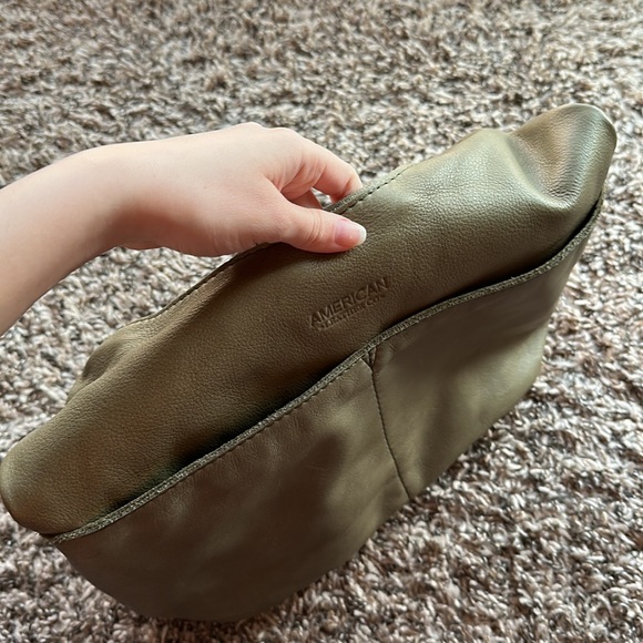 EUC American Leather Co. Carrie Hobo Genuine Leather Shoulder Bag - Picture 5 of 10